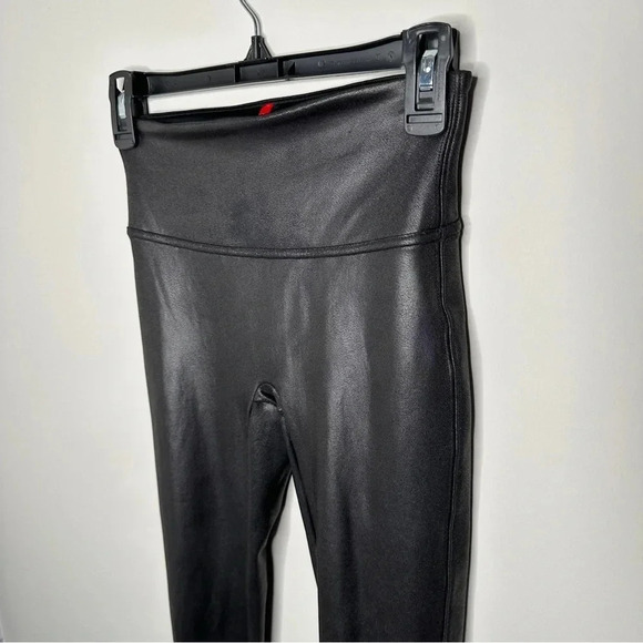 Spanx Faux‎ Leather Leggings Size Small EUC Classic Neutral Minimalist No muffin - Picture 3 of 7